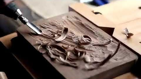 Electric chisel on wood