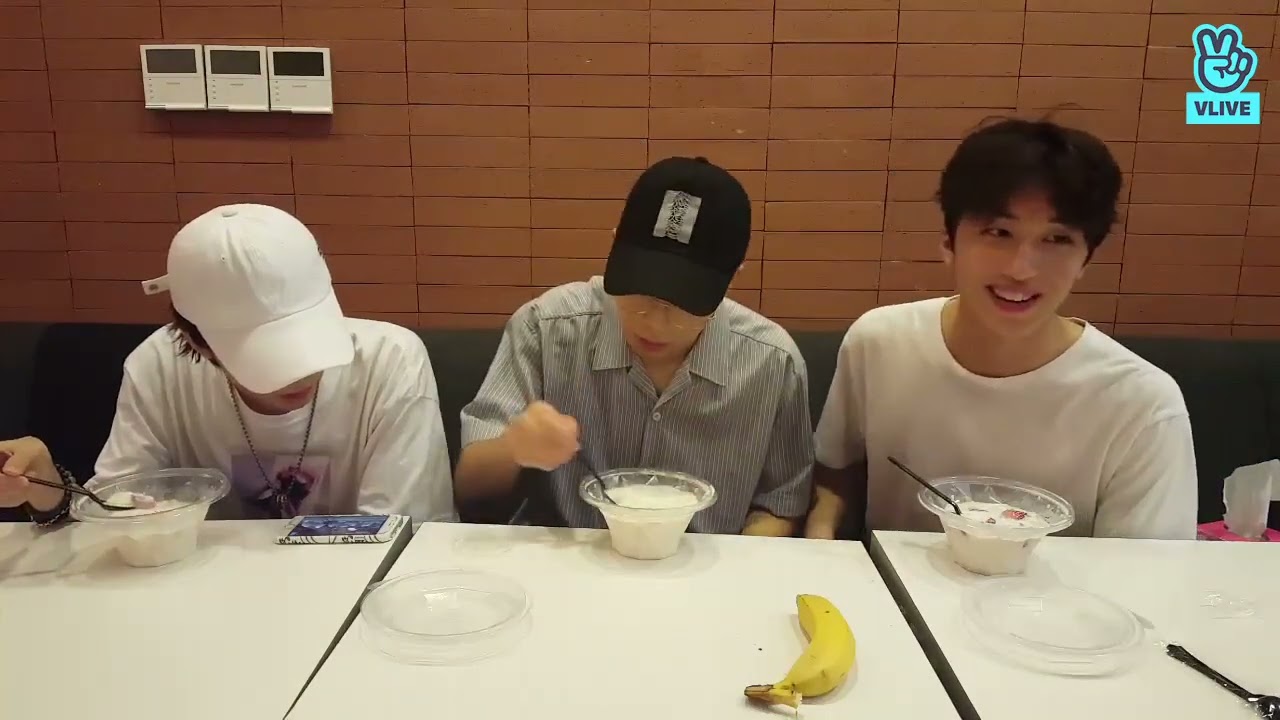 180803 (ENG) SF9 Dawon with Hwiyoung & Chani vlive