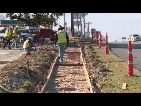 How City hopes to reduce crashes at Braker Lane and I-35