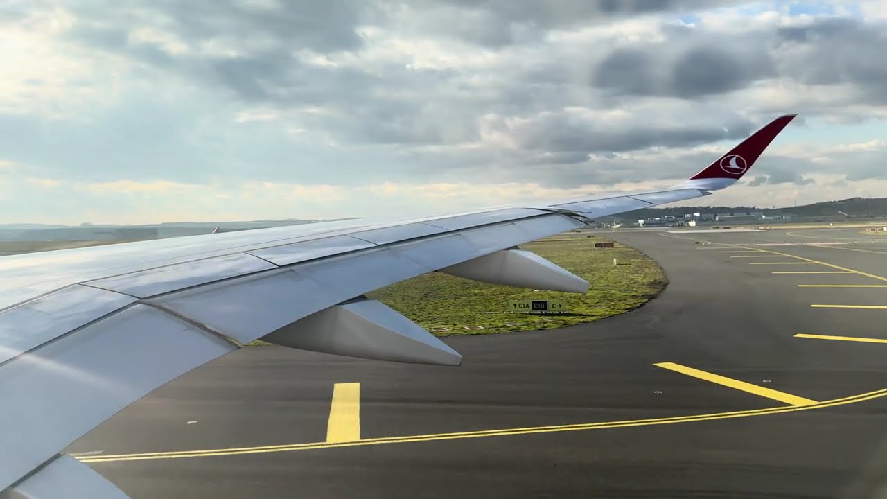 Turkish Airlines A350 Istanbul Airport Takeoff (LTFM)