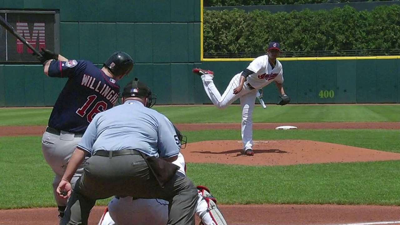 MIN@CLE: Willingham's RBI single gives Twins the lead
