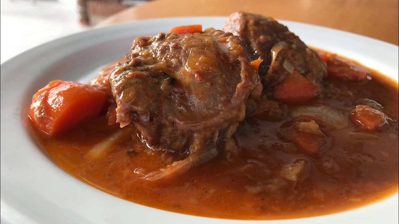 Carrilladas al vino tinto