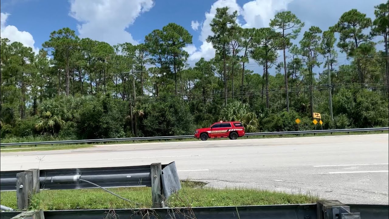 Palm Beach County Fire Rescue Battalion Chief 19 Responding - YouTube