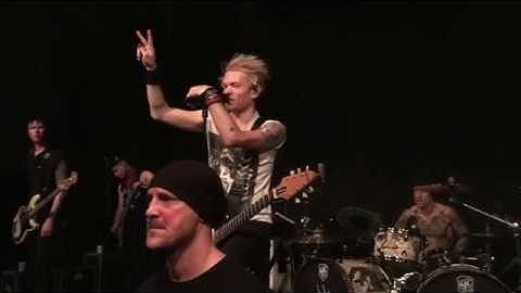 Sum 41 @ Cologne, GER 08/02/20 - Open Your Eyes