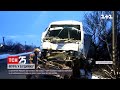 У Дніпропетровській області вантажівка увігналась у хату | ТСН Ранок