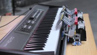 Maroon 5 - Payphone - Piano cover by Elise ( Mindstorm EV3 )