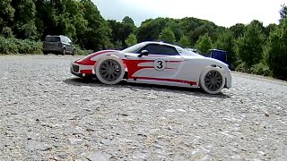 Mondo Motors 1/10 RC PORSCHE 918 Hobby Grade run in the park