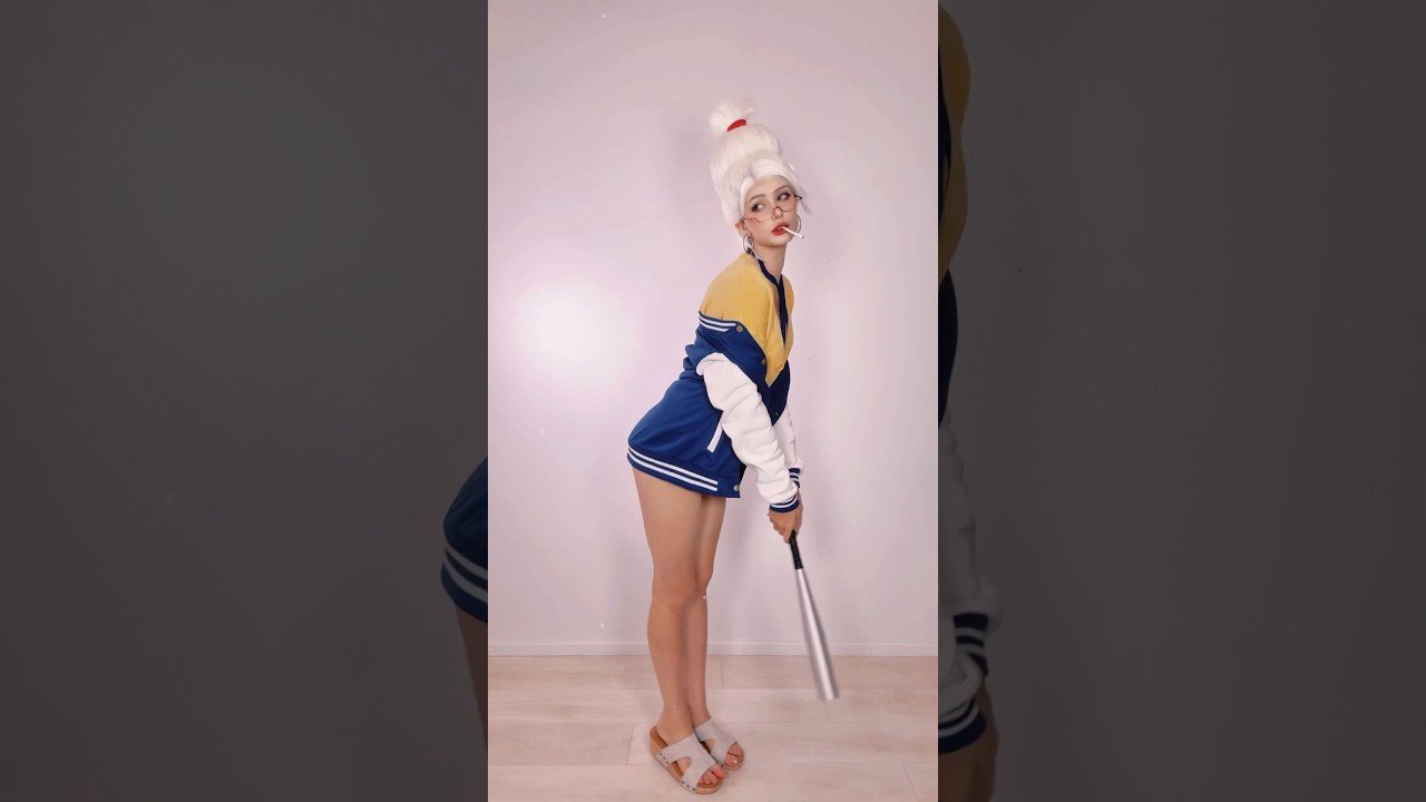 The granny we all deserve🥰 Rate my cosplay from 1-10 #dandadan #seikoayase #animegirl #cosplayer