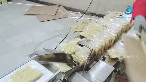 Automatic dry instant noodle pillow type flow bag filling sealing packing machine HFFS equipment for