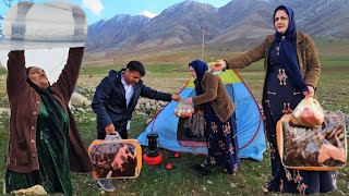 The amazing help of the devoted engineer to the flooded nomadic women