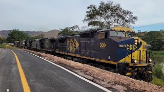 Perseguição ao trem de carga geral pela linha do centro.