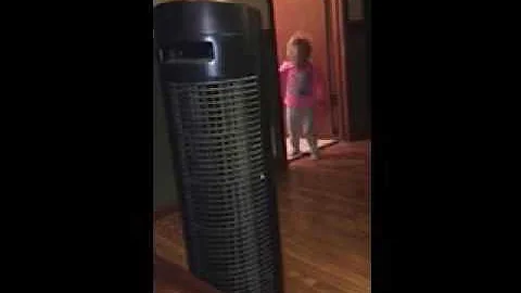 Funny danceing vido of my nease