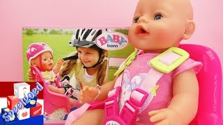 strottenhoofd plotseling Korea Baby Born fietsset - Fietsstoeltje voor onze Baby Born pop - onderweg set -  YouTube