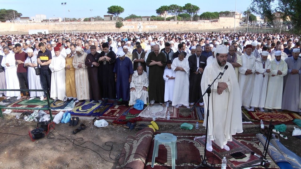 Melilla celebra el fin del Ramadán con un rezo colectivo por el Eid al Fitr