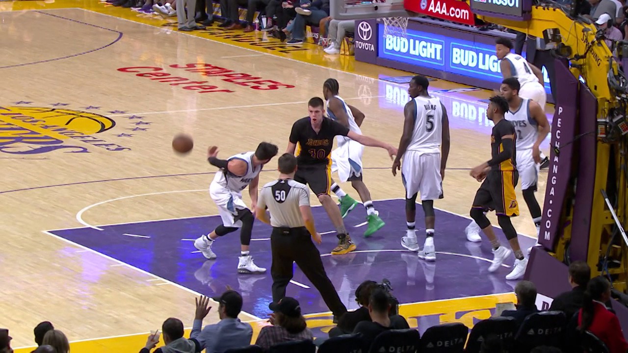 Ricky Rubio Throws a Half-Court Behind-the-Back Assist! | March 24, 2017