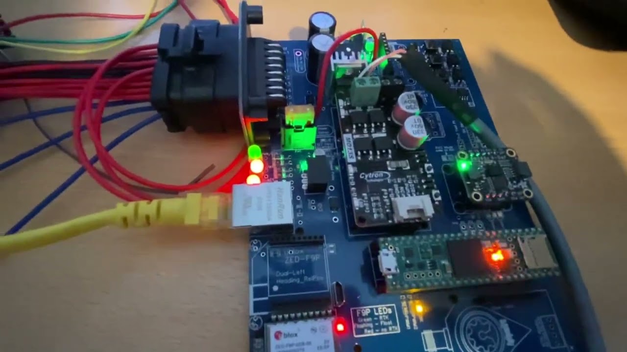 AgOpenGPS Micro V4.1 testipenkissä (trimble EZ-Steer)