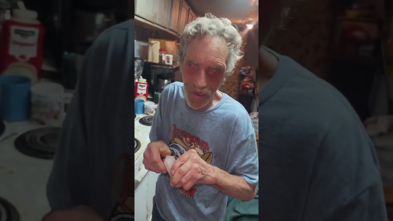 Здесь снимают Soft White Underbelly 