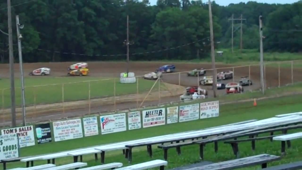 Small Block Modified Feature Part 1 - YouTube