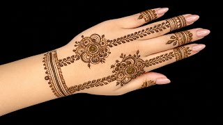 Floral mandala flowers 🌸• Leafy vine pattern 🌿• Detailed finger mehndi• Fine wrist bracelet