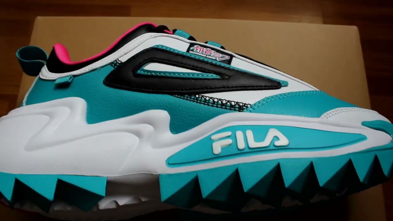 FILA × HATSUNE MIKU Twister 買った！ - YouTube