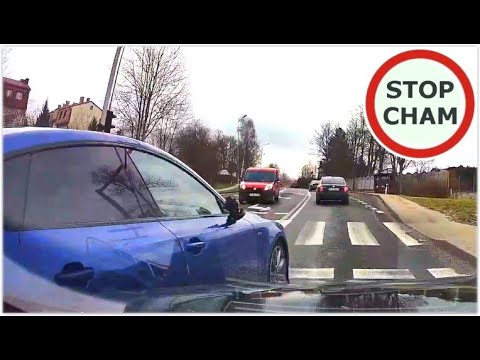 Pirat w Audi jedzie na czołówkę, spycha z drogi i ucieka przed policją #1214 Wasze Filmy