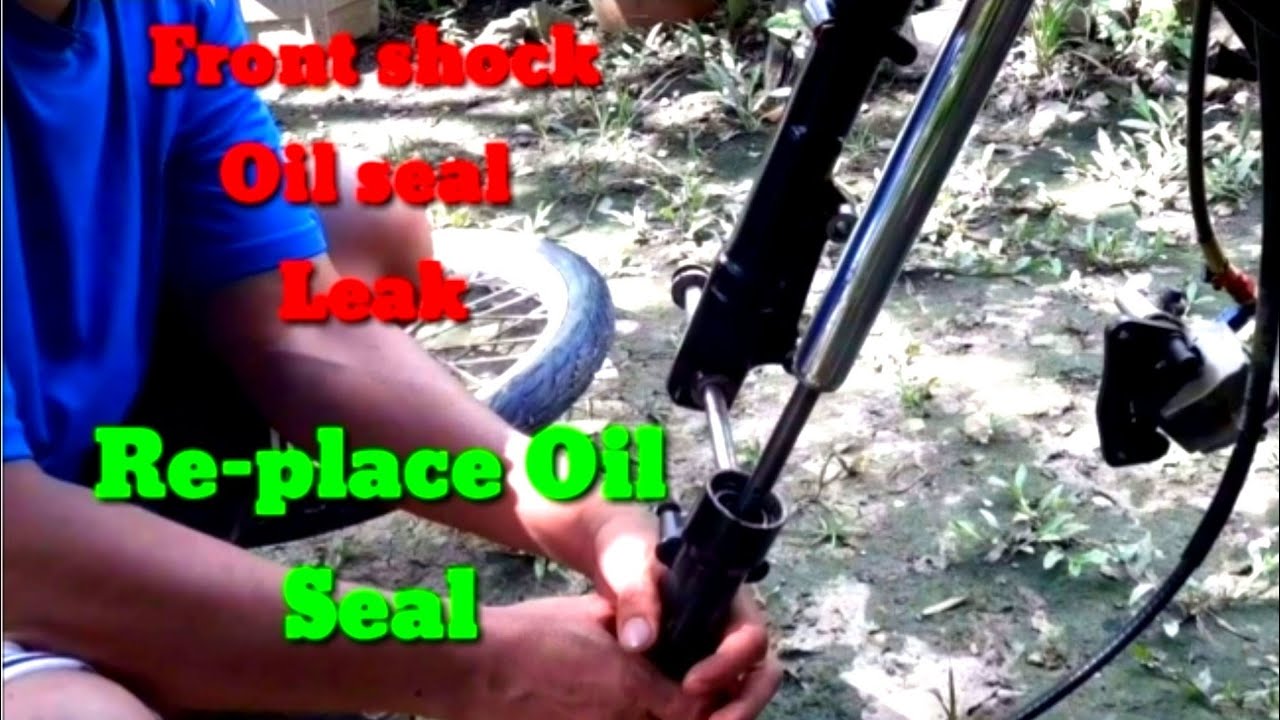 Front shock oil seal leak/Re-place oil seal Honda xrm 125