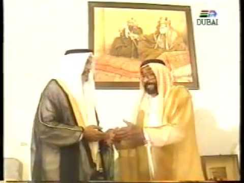 الشيخ زايد رحمه الله يوبخ وزرير البلدية ويقول كيف فيه ناس ساكنين بالآجار