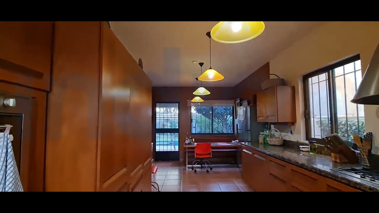 CASA EN VENTA EN JURICA, QUERÉTARO, QRO. UN SOLO PISO. AUTOSUSTENTABLE