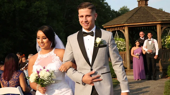 A Wedding at Zukas Hilltop Barn