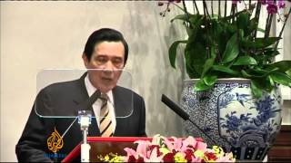 Taiwan police break-up trade deal protest