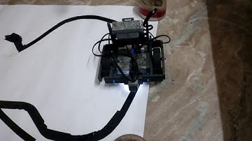 LINE FOLLOWER ROBOT USING VEX IQ KIT (COLOR SENSOR + BUMPER SWITCH)