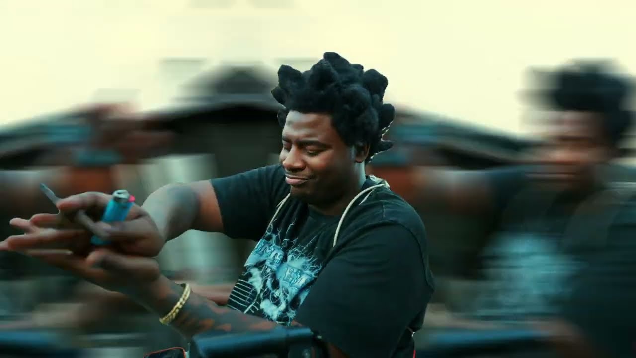 BIGGKUTT8 - Rolling Loud | OFFICIAL MUSIC VIDEO adlı videoyu YouTube'da izle BIGGKUTT8 - Rolling Loud | OFFICIAL MUSIC VIDEO adlı videoyu YouTube'da izle