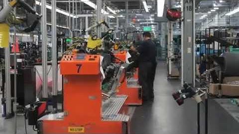 Robots Colaborativos Universal Robots. Integración en BMW.