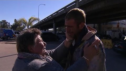 Zwervende zoon vliegt moeder in de armen - REUNITED