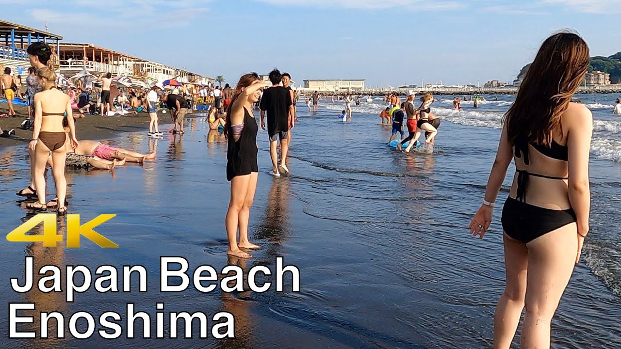 The most popular beach near Tokyo. 夏真っ盛りの片瀬西浜海水浴場ビーチAugust 2022 The height of summer. #海水浴 #beach
