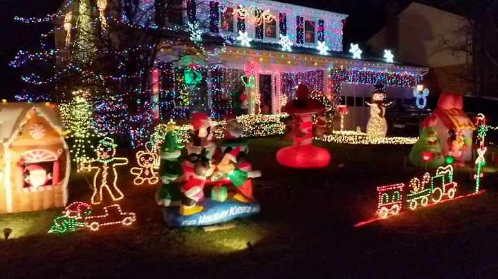 Как американцы украшают свои дома на Christmas