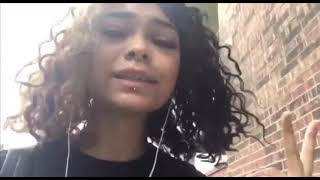 blakehomie throwing the peace sign for 35 seconds ✌🏻🤠