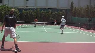 Double Finals: Mark/Dean vs Slyvester/Natasith April 2010 www.pattaya-tennis.com Songkran tourney