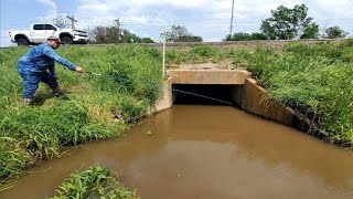 Roadside DITCH Loaded with CRAPPIE!!!