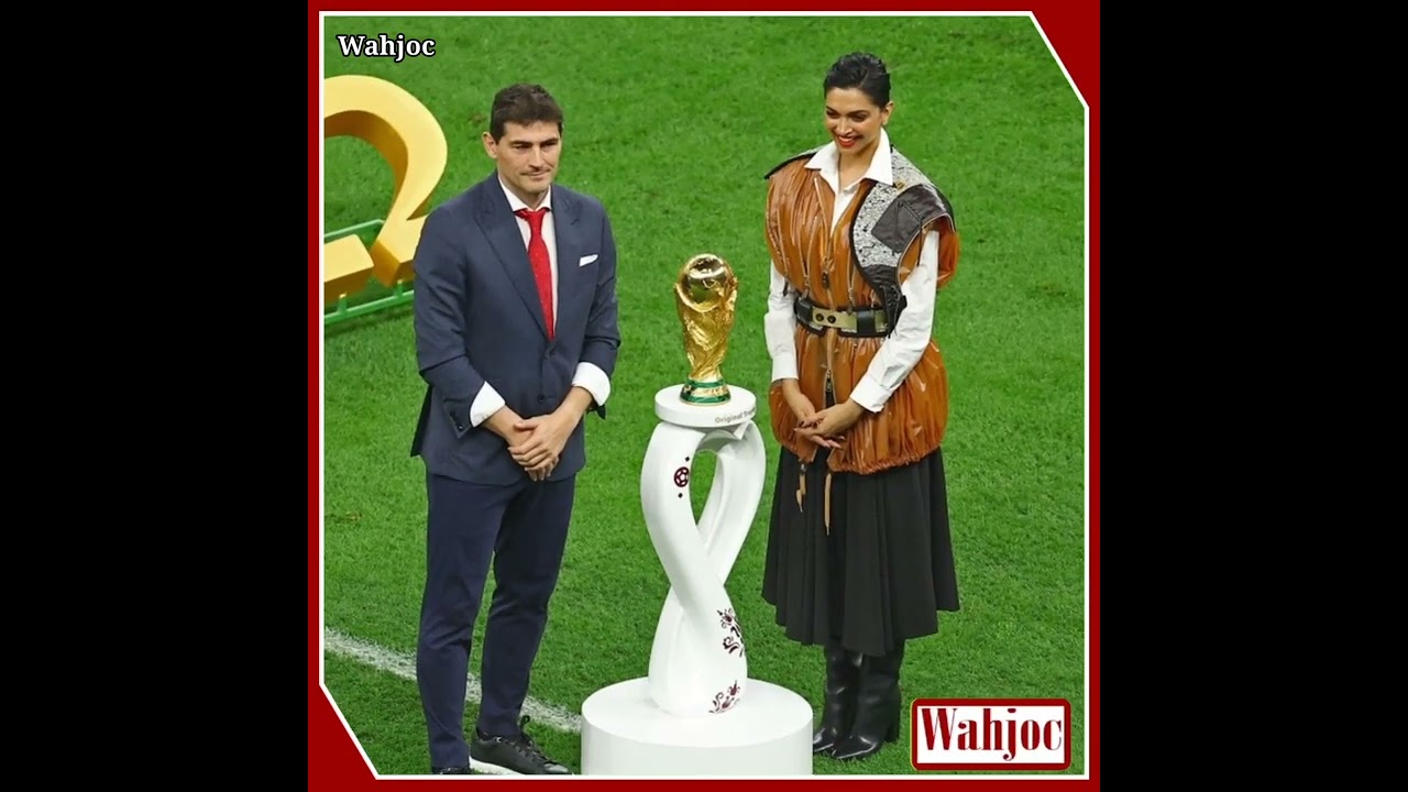 Deepika Padukone Fifa Trophy: Deepika Padukone is first Indian to unveil  FIFA World Cup trophy - The Economic Times