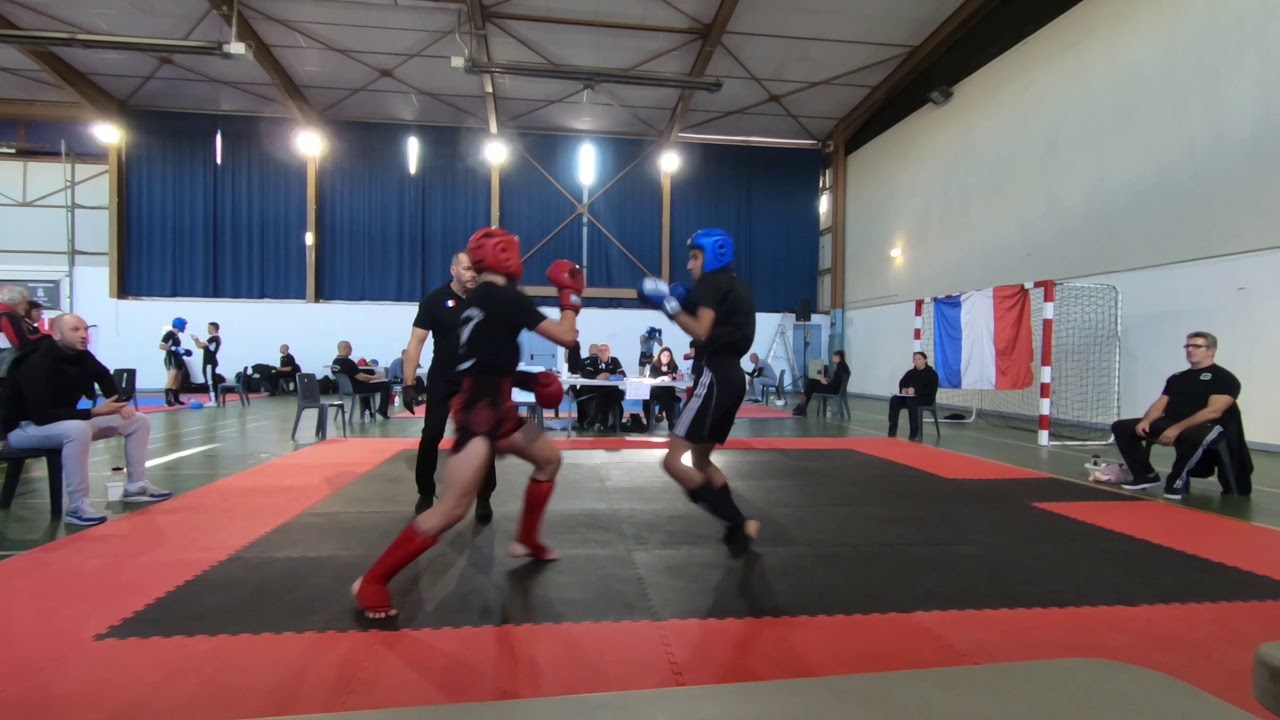 Championnat d'Occitanie de Kickboxing Light - Léo - YouTube