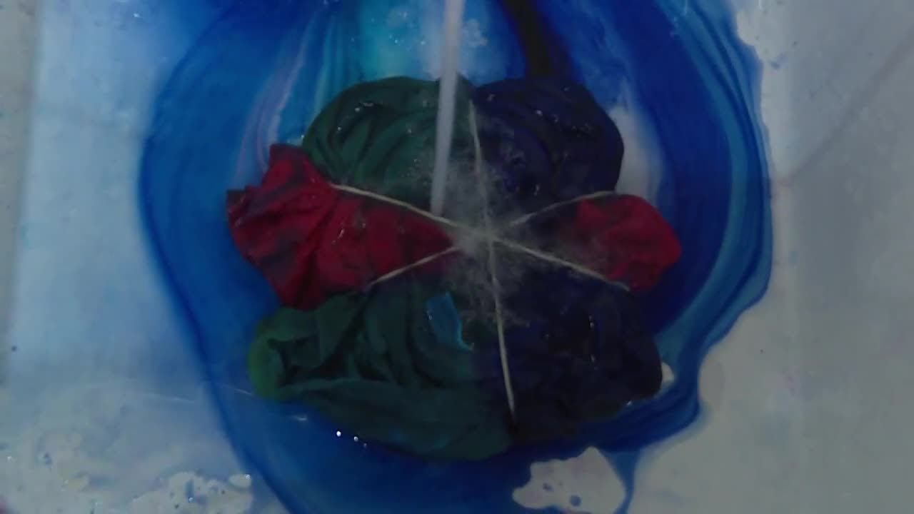 New tie-dye studio bringing a splash of color to Sioux Falls - YouTube