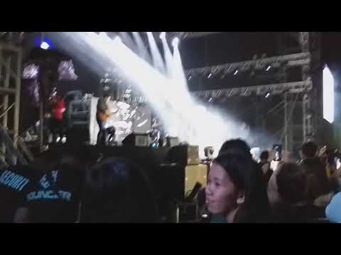 Moira Dela Torre "Malaya" Hueniverse