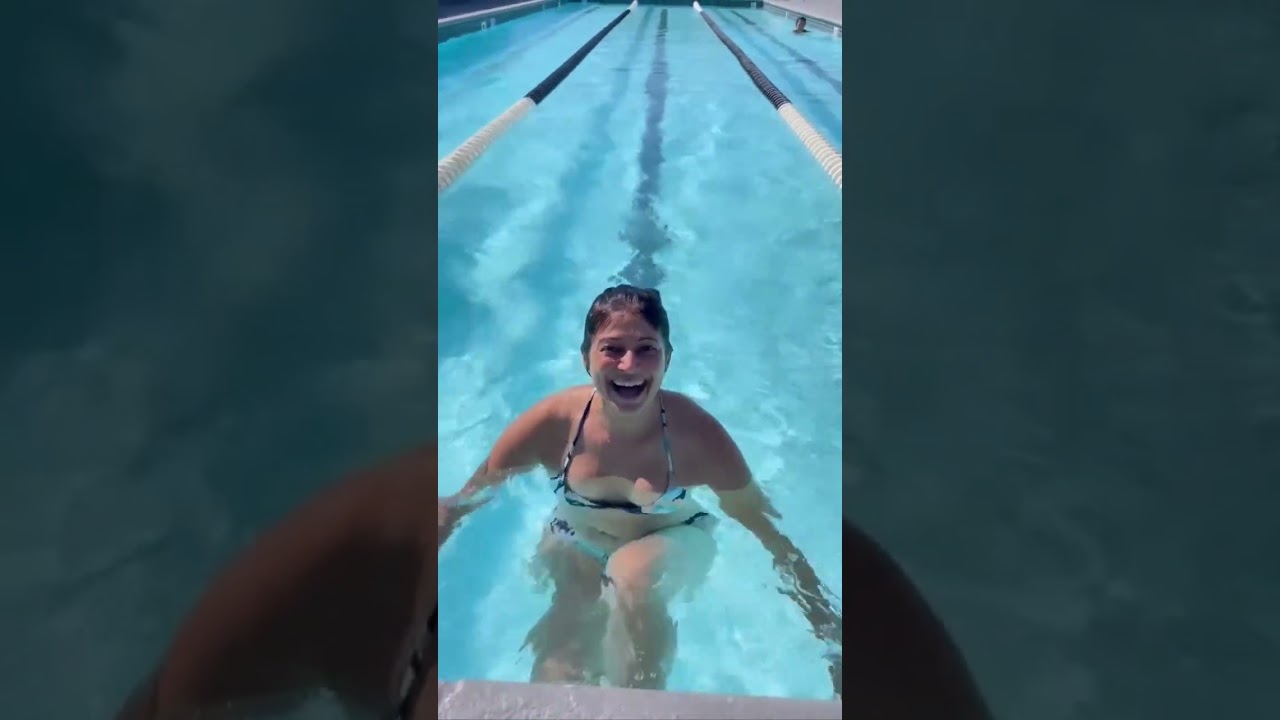 Former Miss India , Actress , Pooja Batra looking hotttt on bikini in pool