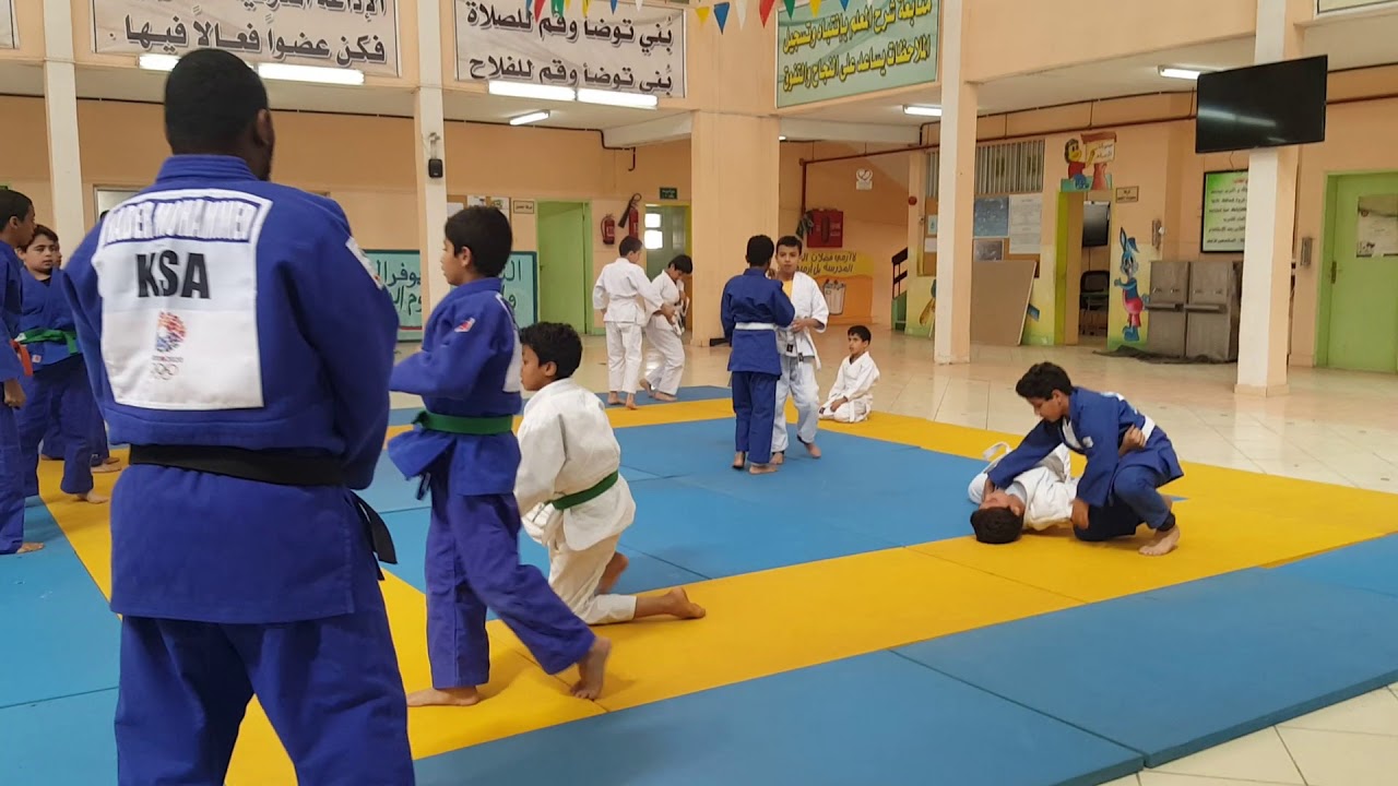 عرض الجودو الدي أقيم في مدرسه ابتدائية الفهد تحت إشراف الكابتن نادر مدرب الجودو