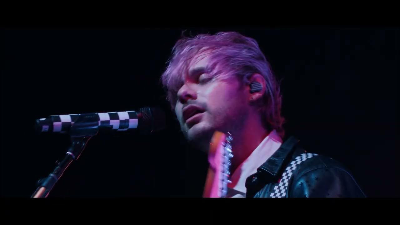 5 Seconds of Summer - You Don't Go To Parties (Live In Amsterdam) 5 Seconds of Summer - You Don't Go To Parties (Live In Amsterdam)