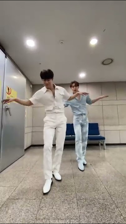 모두 다같이 위태 위위태 위태로운 일탈!!! 소리질러🗣 #스크림챌린지 #SCREAMChallenge