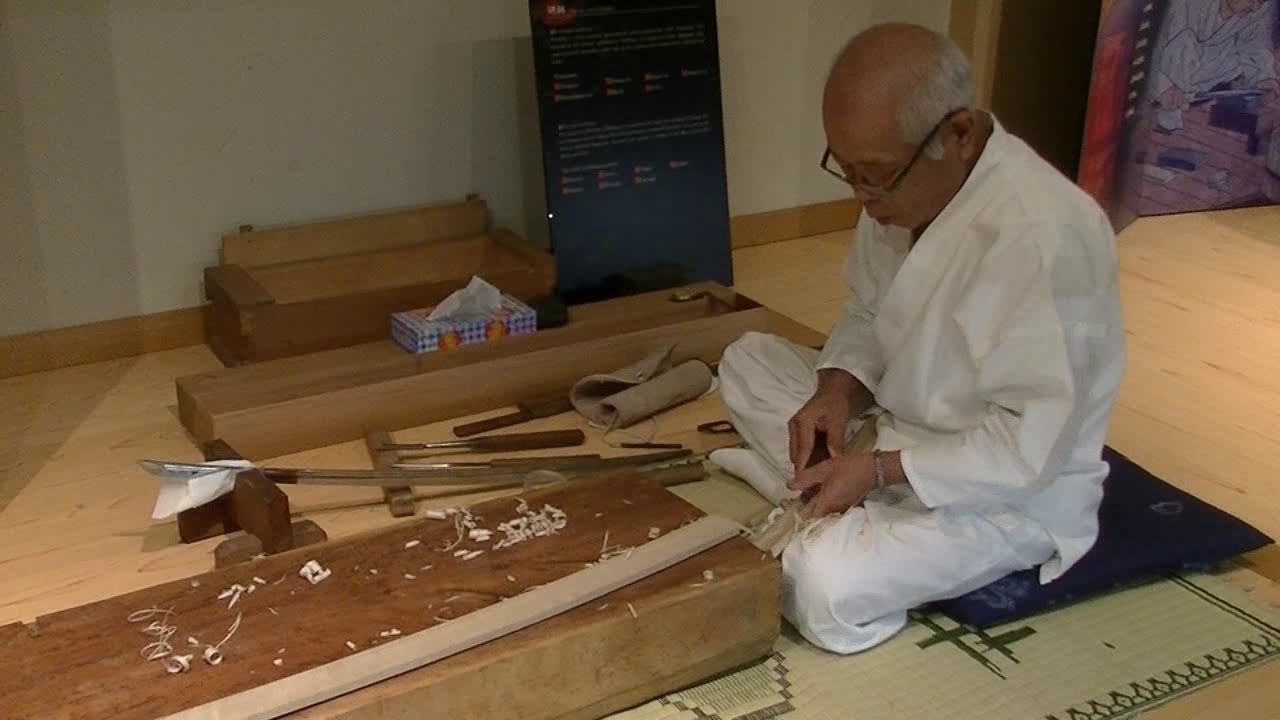 [関市刃物祭り]　日本刀　鞘師　熟練の技