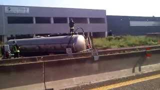 Unfall-und Feuerwehrautos Transport brennbarer Materialien (ADR)