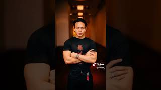 Elzan Tidak Memberanikan Lawan Jefri Nichol